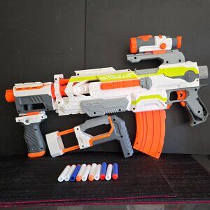 NERF N-STRIKE Modulus Blaster and Darts.